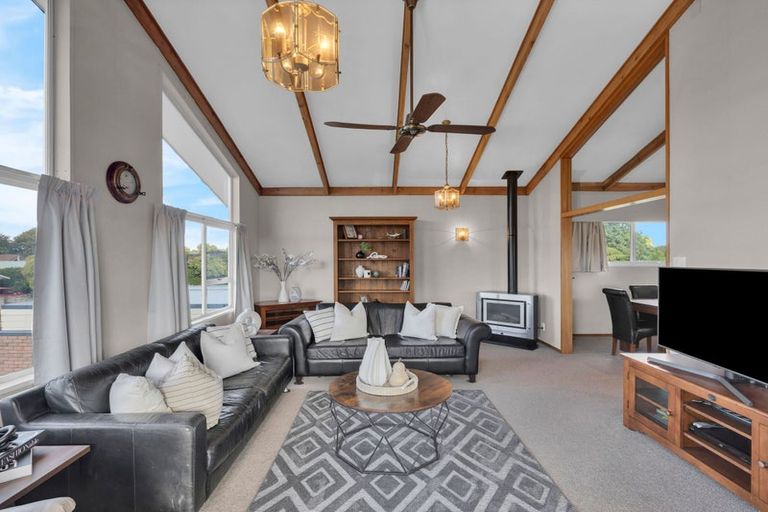 Photo of property in 17 Bernard Street, Chedworth, Hamilton, 3210