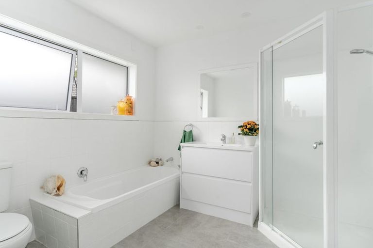 Photo of property in 107 Lowry Avenue, Redwood, Christchurch, 8051