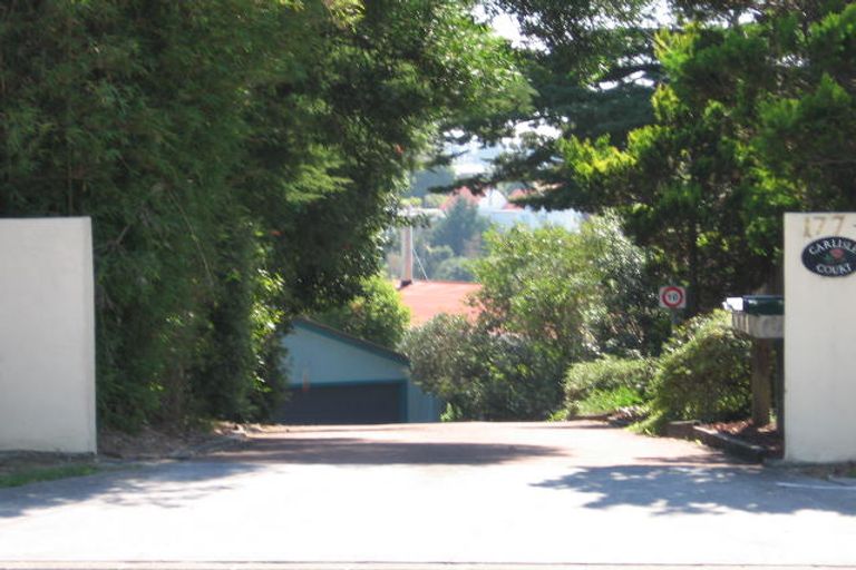 Photo of property in 4/177 Carlisle Road, Northcross, Auckland, 0632