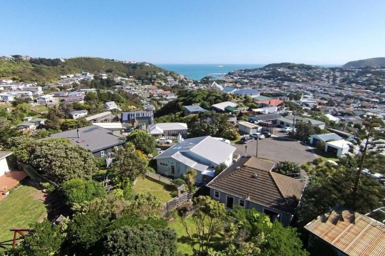 Photo of property in 37 Hudson Street, Island Bay, Wellington, 6023