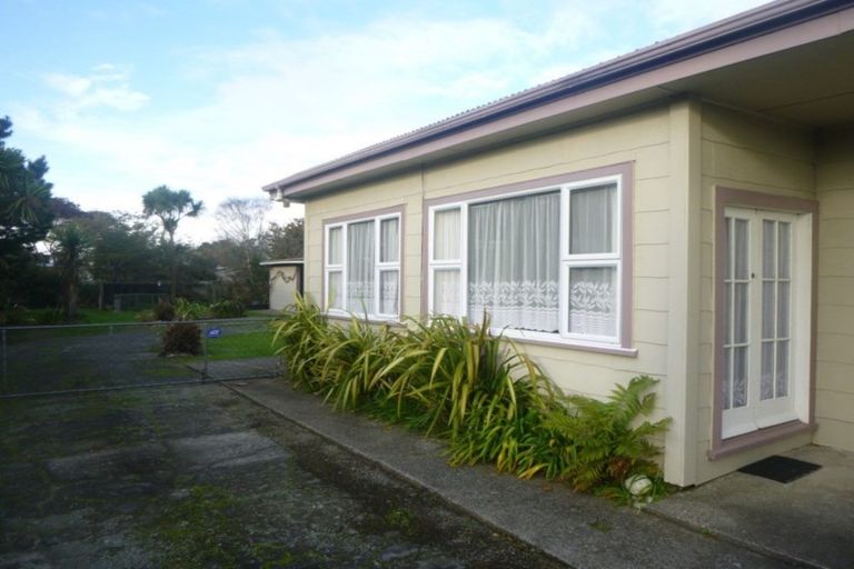 Photo of property in 135 Queen Street, Westport, 7825