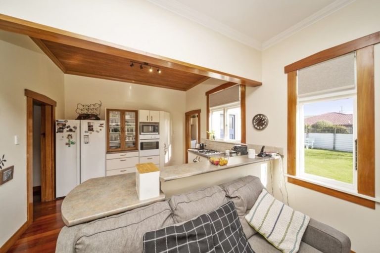 Photo of property in 11 Wilson Street, Hawera, 4610