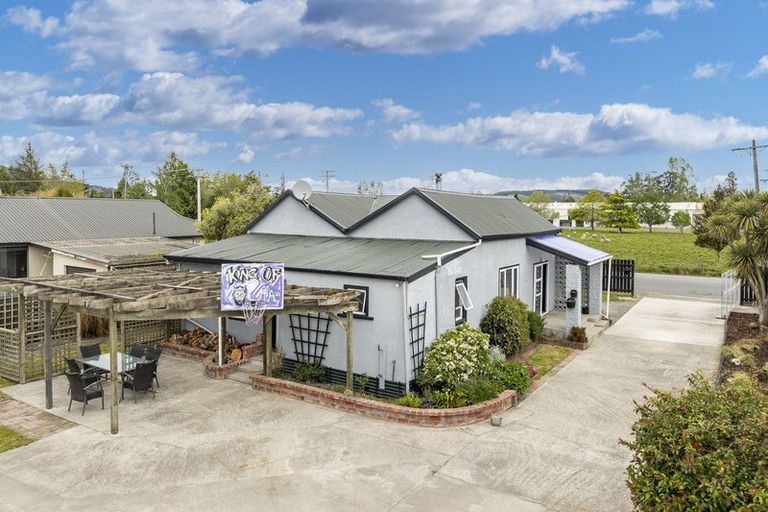 Photo of property in 8 Helensbrook Road, Milton, 9220