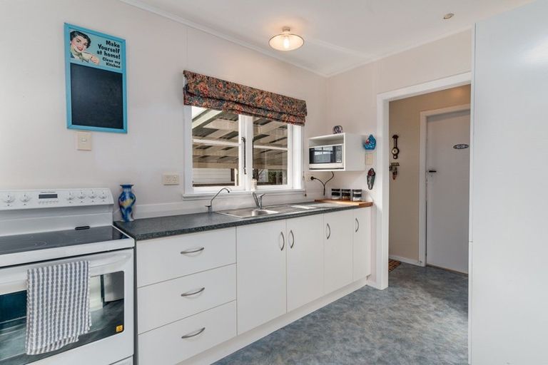 Photo of property in 33 Wyndham Street, Carterton, 5713