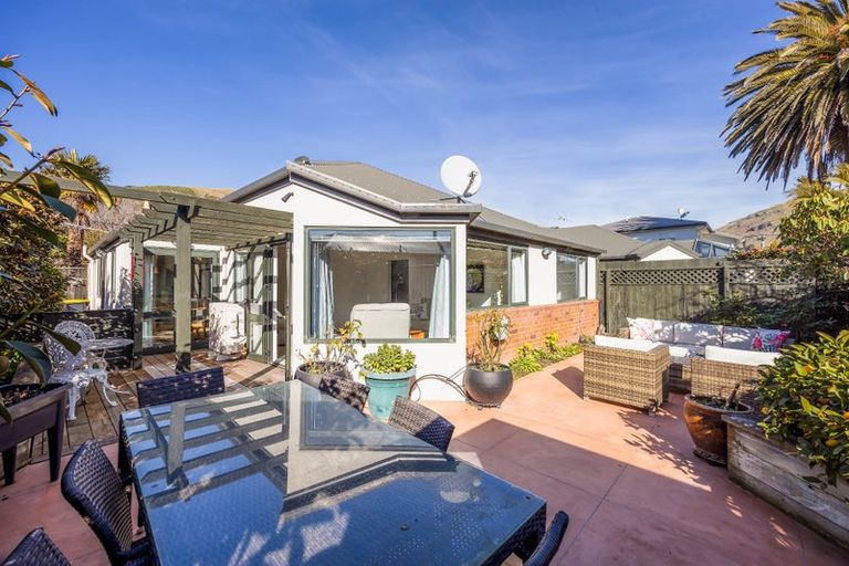 Photo of property in 6b Saint Leonards Square, Sumner, Christchurch, 8081