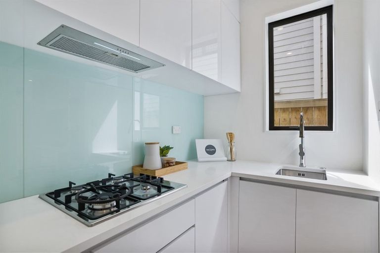 Photo of property in 4 Matahae Drive, Flat Bush, Auckland, 2019