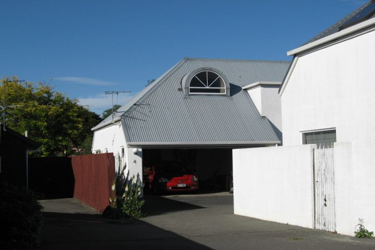 Photo of property in 4 Broadfell Avenue, Avonhead, Christchurch, 8042