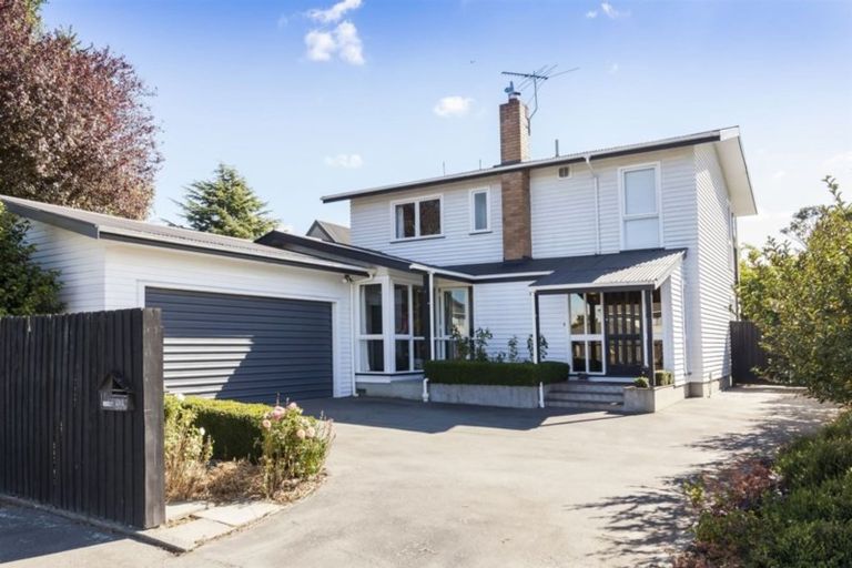 Photo of property in 393 Withells Road, Avonhead, Christchurch, 8042