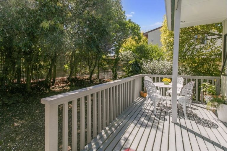 Photo of property in 10 Evan Street, Belmont, Auckland, 0622