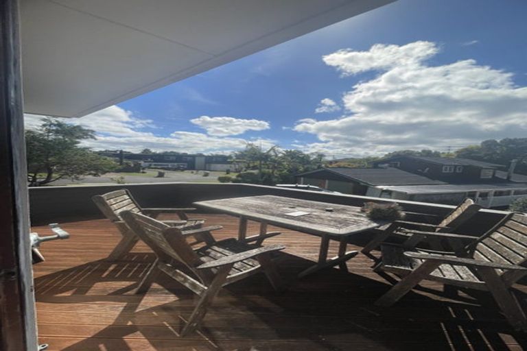 Photo of property in 3/65 Jaemont Avenue, Te Atatu South, Auckland, 0610