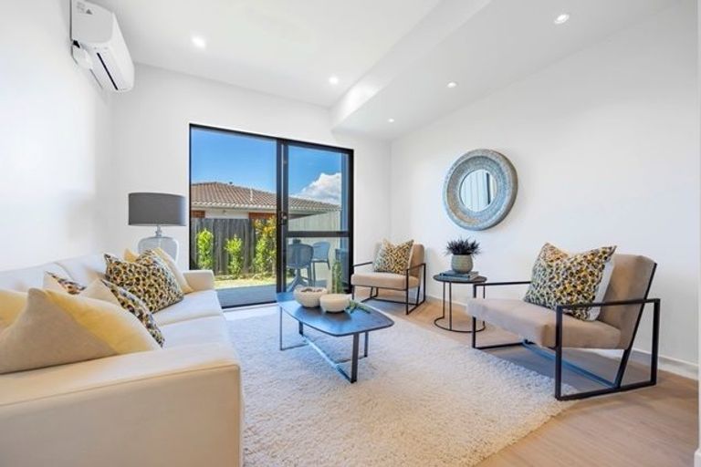 Photo of property in 8/6 Harrison Avenue, Belmont, Auckland, 0622