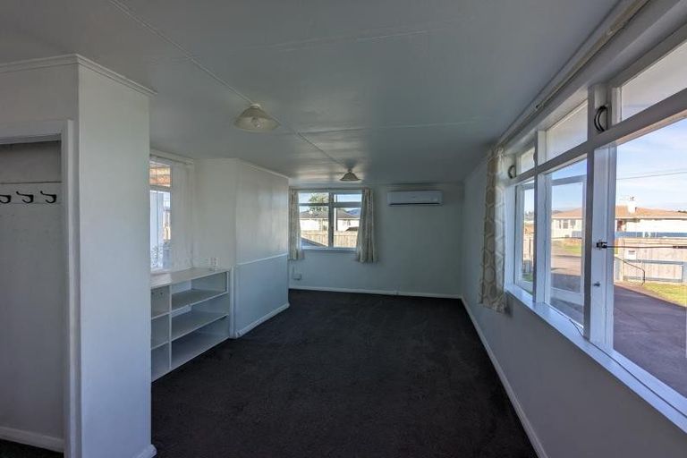 Photo of property in 9 Temuera Street, Otaki, 5512