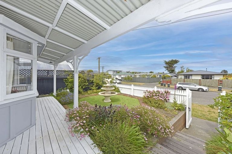 Photo of property in 135 Pine Avenue, South New Brighton, Christchurch, 8062