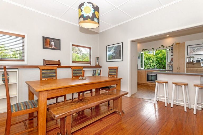 Photo of property in 50 Moana Road, Okitu, Gisborne, 4010