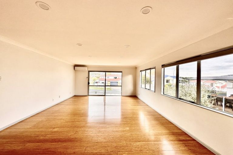 Photo of property in 47 Ransom Smyth Drive, Goodwood Heights, Auckland, 2105