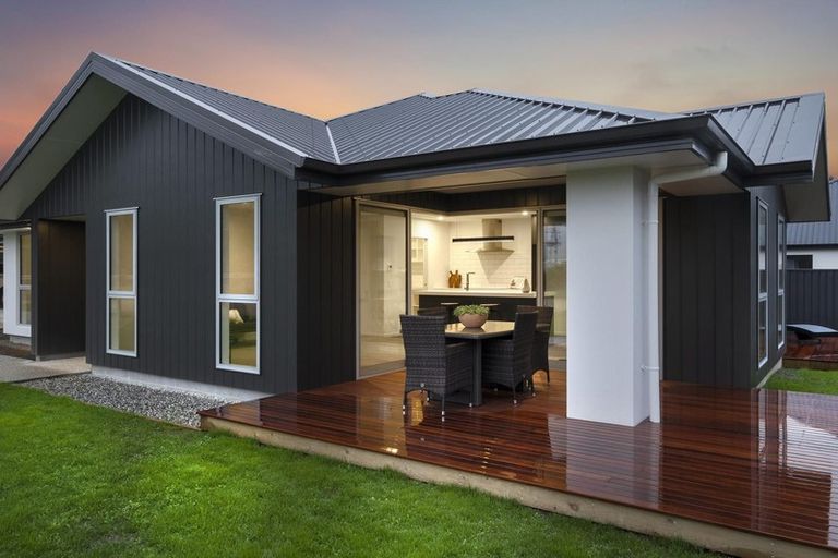 Photo of property in 213 Wingatui Road, Mosgiel, 9024