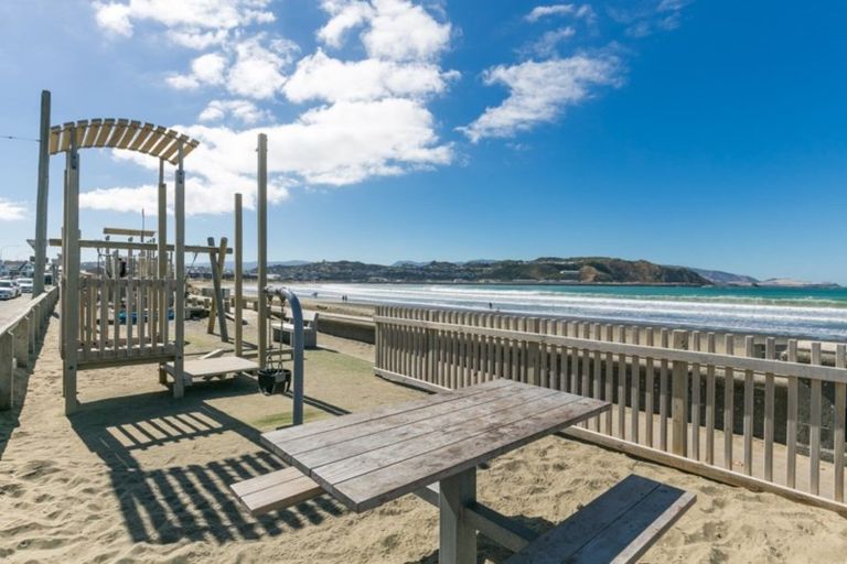 Photo of property in 6/200 Onepu Road, Lyall Bay, Wellington, 6022