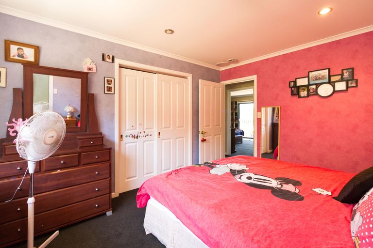 Photo of property in 7 Ruapehu Drive, Fitzherbert, Palmerston North, 4410