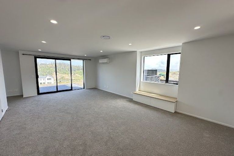 Photo of property in 50 Oakum Road, Whitby, 5024