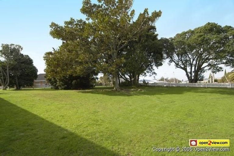 Photo of property in 3112/110 East Coast Road, Forrest Hill, Auckland, 0620