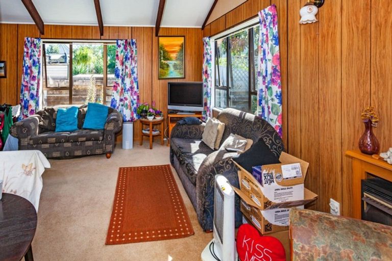 Photo of property in 118 Everitt Crescent, Whangamata, 3620