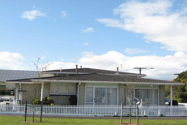 Photo of property in 82 Tukapa Street, Westown, New Plymouth, 4310