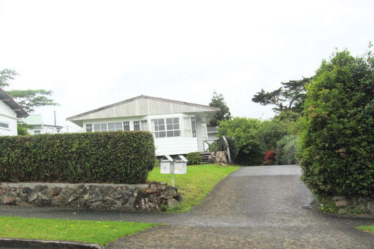 Photo of property in 1 Glover Place, Onerahi, Whangarei, 0110