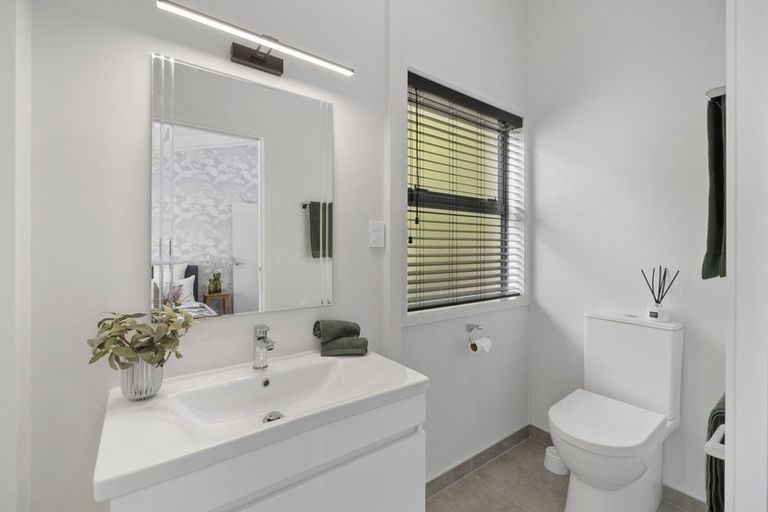 Photo of property in 96 Eliot Street, New Plymouth, 4310