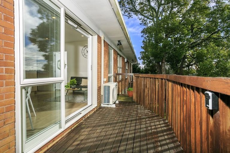 Photo of property in 2/152 Manuka Road, Bayview, Auckland, 0629