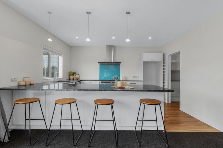 Photo of property in 118 Metehau Street, Marshland, Christchurch, 8083