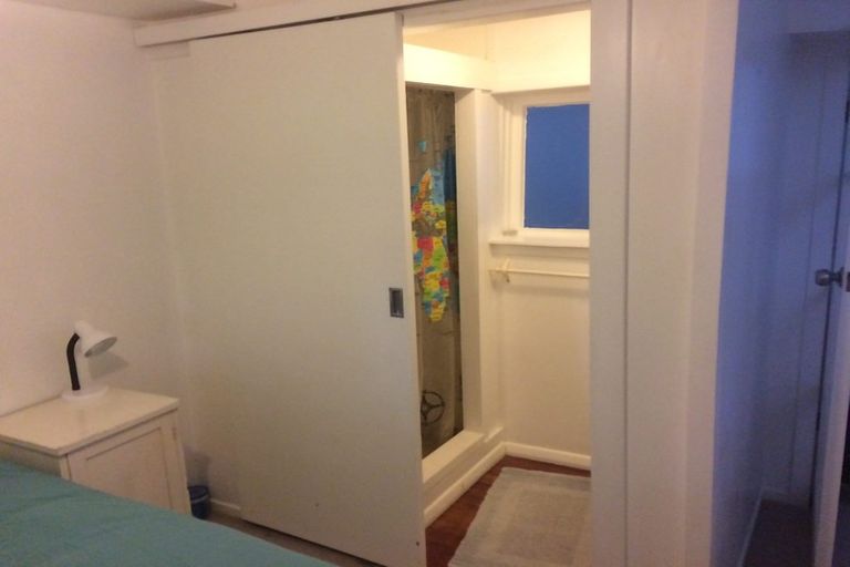 Photo of property in 16 Toroa Road, Otaihanga, Paraparaumu, 5036