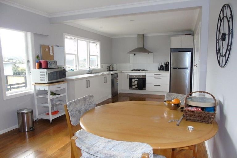 Photo of property in 8 Glen Alton Avenue, Paparangi, Wellington, 6037