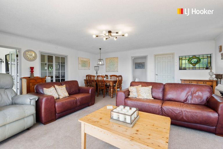 Photo of property in 19 Braeside, Kinmont Park, Mosgiel, 9024