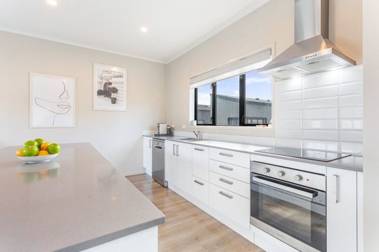 Photo of property in 37 Kerewhenua Crescent, Hobsonville, Auckland, 0616