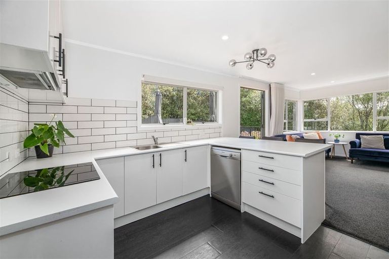 Photo of property in 2/45 Reynella Drive, Massey, Auckland, 0614
