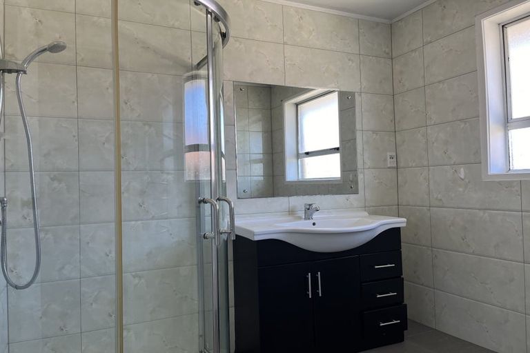 Photo of property in 68 Royal Road, Massey, Auckland, 0614