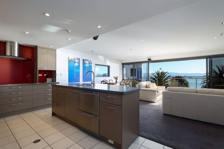 Photo of property in Waterfront Apartments, 8/309 Wakefield Quay, Stepneyville, Nelson, 7010