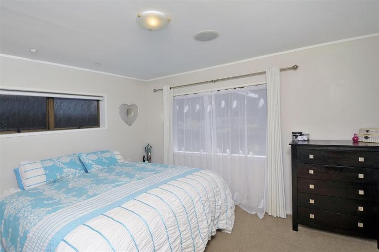 Photo of property in 1/91 Aberdeen Road, Castor Bay, Auckland, 0620