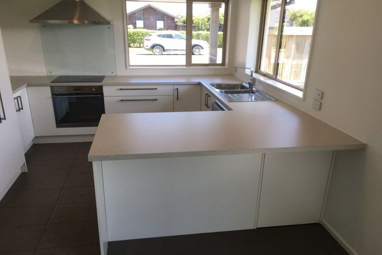 Photo of property in 4 Jefferson Close, Halswell, Christchurch, 8025