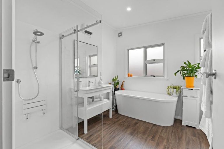 Photo of property in 9 Hampden Street, Awapuni, Palmerston North, 4412