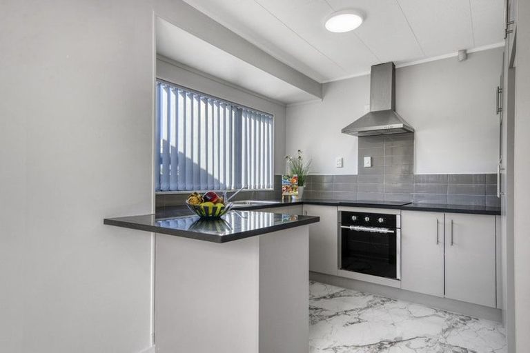 Photo of property in 1/19 Bernina Place, Weymouth, Auckland, 2103