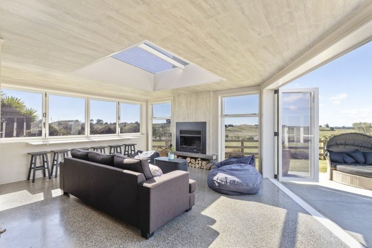 Photo of property in 139 Manutahi Road, Tarurutangi, New Plymouth, 4372