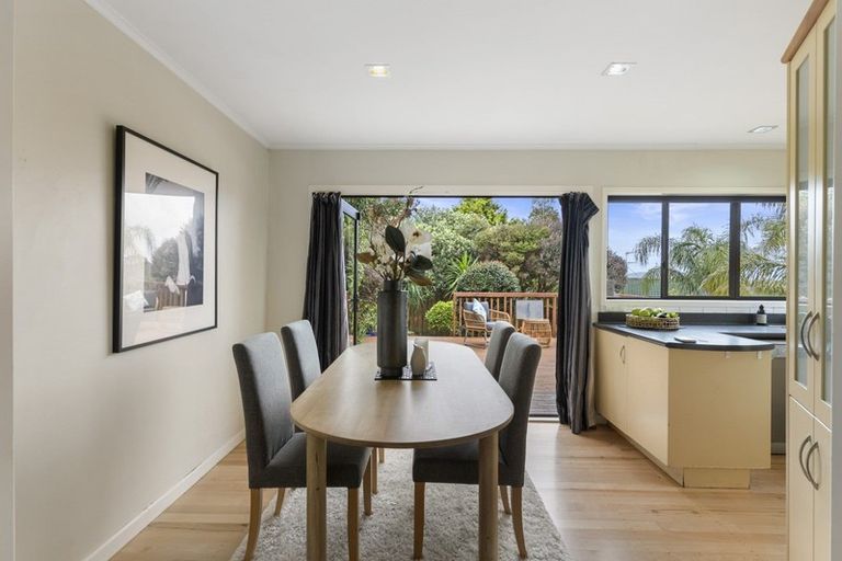 Photo of property in 43 Forrest Hill Road, Milford, Auckland, 0620