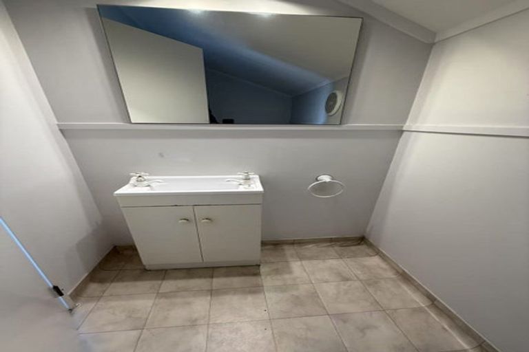 Photo of property in 11 Charleston Avenue, Boulcott, Lower Hutt, 5011