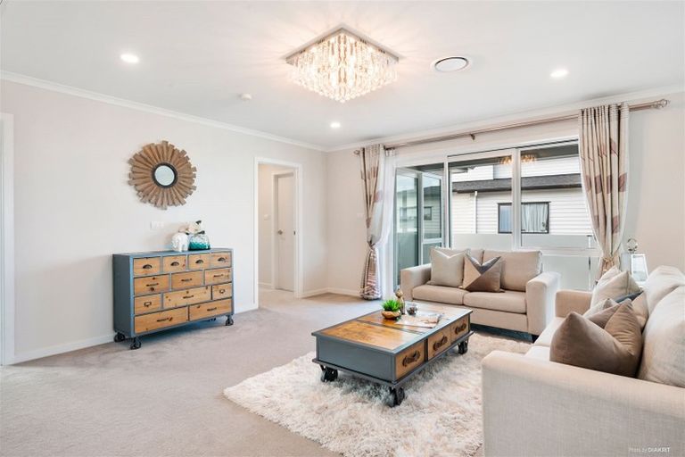 Photo of property in 20 Spyglass Street, Red Beach, 0932