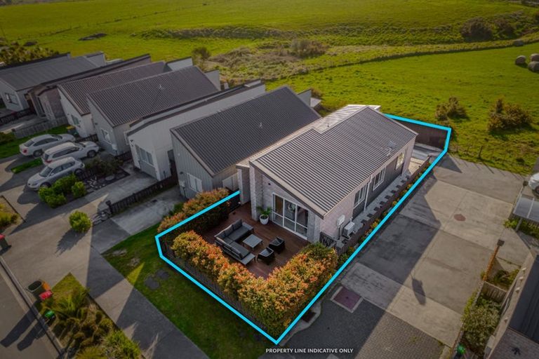 Photo of property in 51 Matakohe Road, Westgate, Auckland, 0814