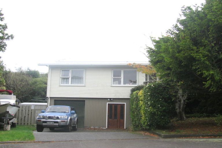 Photo of property in 49 Oakleigh Street, Maungaraki, Lower Hutt, 5010