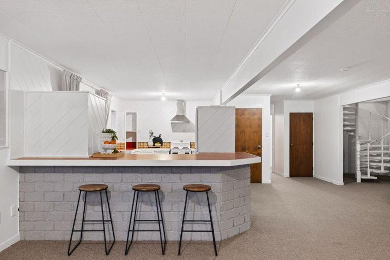 Photo of property in 20 Lysnar Street, Okitu, Gisborne, 4010