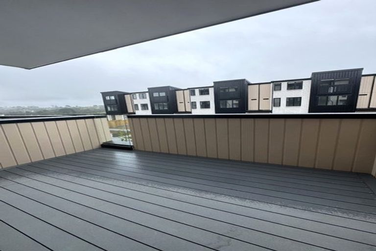 Photo of property in 8/19 Windlass Street, Long Bay, Auckland, 0630