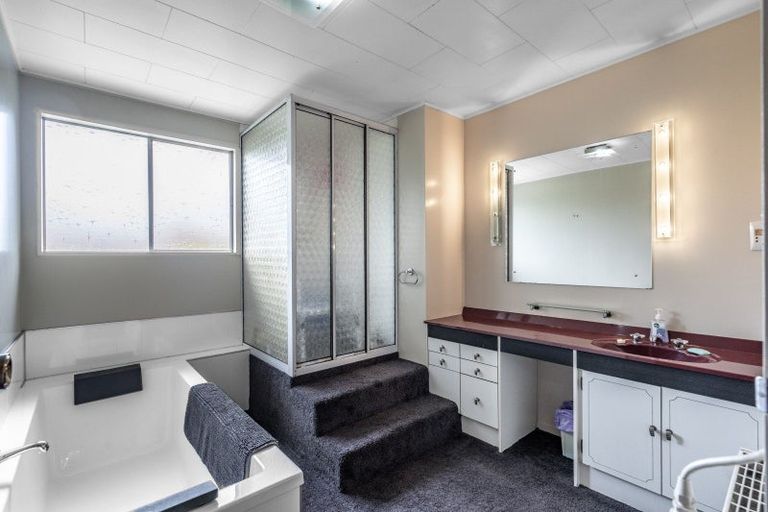 Photo of property in 15 Grant Road, Otatara, Invercargill, 9879